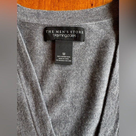 Merino wool vest from Bloomingdale’s. Side M - Picture 3 of 8